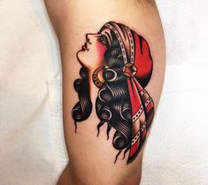 Small Traditional Tattoo, Traditional Tattoo Woman, Traditional Tattoo Inspiration, Muster Tattoos, Inspiration Tattoos, Old School Tattoo Designs, Traditional Tattoo Art, Pattern Tattoo, Trendy Tattoos