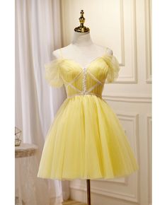 Get 10% off now! Buy yellow short tulle hoco dress with straps off shoulder at cheap price online. Free stable shipping and pro custom service since 2009. Homecoming Dresses Yellow, Yellow Prom Dresses, Yellow Homecoming Dresses, Short Yellow Dress, Yellow Prom, Lala Land, Dresses Yellow, Formal Dresses Graduation, Mini Prom Dresses