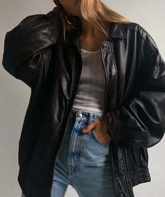 Leather Jacket Vintage, Jacket Outfit Women, Leather Jacket Style, 90's Fashion, Leather Jacket Outfits, Real Leather Jacket, School Looks, Jacket Outfit, Looks Street Style