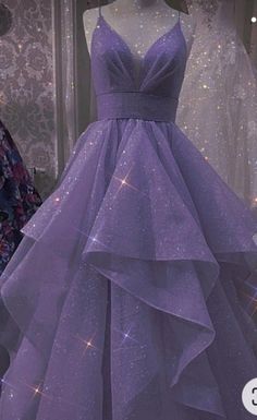 A Line Evening Gown, Lilac Prom Dresses, Prom Dresses A Line, डिजाइनर कपड़े, Lavender Prom Dresses, Dresses A Line, Pretty Quinceanera Dresses, Stunning Prom Dresses, Spaghetti Strap Prom Dress