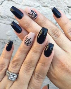 New nails art halloween spider 20 ideas Web Nails, Black And White Nail, Nail Art Halloween, Kutek Disney