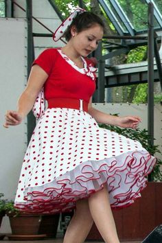 Mode Rockabilly, Frilly Dresses, Rock Outfit, Rockabilly Style, Full Skirts