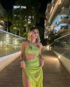 Cancun Outfits, Party Fotos, Vacay Outfits, Look Fashion, Pretty Dresses