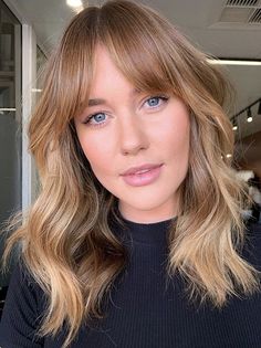 Shoulder Length Layered Hair, New Hair Trends, Trendy Haircuts, Curtain Bangs, Ginger Hair, Hair A, Hair Dos, Hairstyles With Bangs, Fine Hair