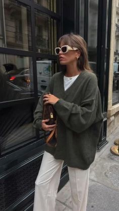 White Tee Under Sweater, Green V Neck Sweater Outfit, Fall 2022 Fashion Trends Street Style, Euro Fall Outfits, Fall Outfits Thrift, Nyc Fall Outfits 2023, Nyc Spring Outfits 2023, Quiet Luxury Fashion Fall, Fall Ootd 2023