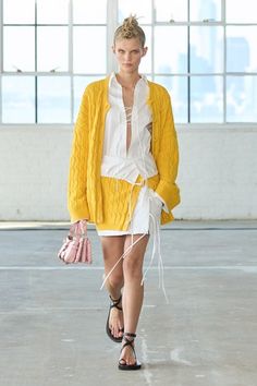 Indie Chic, Cloth Making, Spring 2023 Ready To Wear, Knitwear Trends, Spring Runway, 2023 Ready To Wear, Trends 2023, Crochet Design, Spring 2023