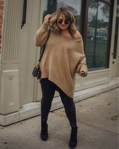 Mid Size Fashion, Easy Winter Outfit, Curvy Leggings, Curvy Women Outfits, Plus Size Leggings, Curvy Girl Fashion, Curvy Girl Outfits, Curvy Outfits, Fall Fashion Outfits