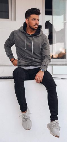 10 Fresh Hoodie Outfit Ideas For Men This Season Hoodie Men Outfit, Black Hoodie Outfit, Hoodie Outfit Men, Converse Outfits, Outfit Hoodie, Mens Fashion Classy, Mens Fashion Casual Outfits, Hoodie Outfit, Men Fashion Casual Outfits