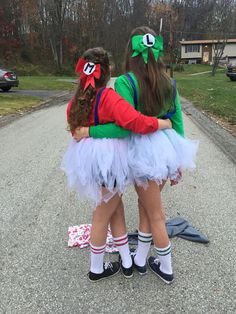 50 Bold And Cute Group Halloween Costumes For Cheerful Girls - EcstasyCoffee Mario And Luigi Costumes Teen Girl, Mario And Luigi Costumes, Scary Halloween Decorations Outdoor Diy, Luigi Halloween Costume, Scary Halloween Decorations Outdoor, Cute Group Halloween Costumes, Friend Costumes, Bff Halloween Costumes, Best Friend Halloween Costumes