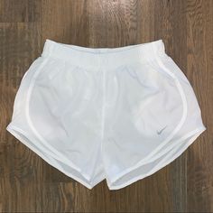 White Nike Tempo Brief-Lined Running Shorts! Never Worn & In Great Condition. Summer Running Shorts, White Athletic Shorts For Workout In Spring, White Athletic Shorts For Spring Workout, Nike Clothes Women, Outfits For 6th Grade, Nike Items, Cheer Jumps, Nike Women Outfits, Nike Stuff