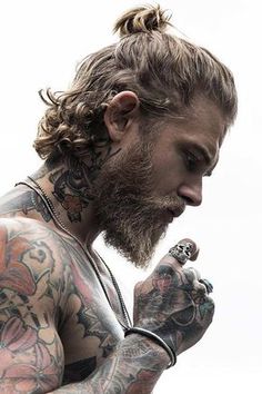 Men Tattoo Style, Beard Styles Bald, Black Men Beard Styles, Beard Styles Short, Men's Facial Hair, Mens Facial Hair Styles, Beard Fade, Men Tattoo, Beard Hairstyle