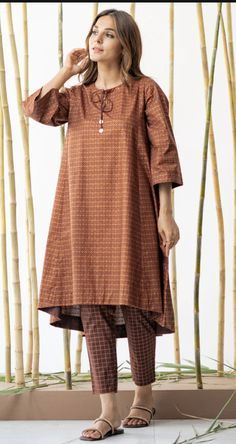 Lose Kurti Design, Casual Wear Dress Pakistani Winter, Simple Shirt Designs Pakistani Winter, Pakistani University Outfit, Pakistani Dress Design Salwar Kameez Simple Lawn, Pakistani Simple Suit Design, Winter Dresses For Women Pakistani, Turkish Outfit, Saniya Shaikh