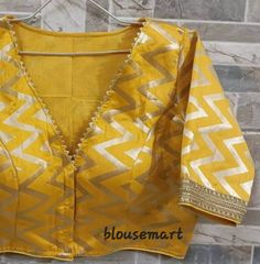 1. Fabric - Brocade. 2. V neck Blouse. 3. Elbow Sleeves Blouse. V Neck Pattern Blouse, Blouse Designer Patterns, Blouse Boat Neck Designs Latest, Blouse V Neck Designs Latest, Blouse Design With Saree, Blouse Designed, V Neck Blouse Indian Back, Model Blouses Designs, V Neck Blouses For Saree