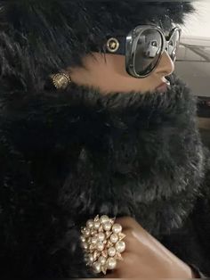 Winter Outfit Baddie, Fashion Outfit 2023, Winter Fashion Aesthetic, Dark Feminine Style, Outfit Ideas Holiday, New Years 2023, 2023 Outfit Ideas, Outfit Baddie, Dope Jewelry Accessories