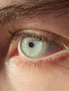 Olho no sol olho verde olho azul olho com luz eye blue eye green eye Soft Green Eyes, Teal Blue Eyes, Turquoise Eyes Aesthetic, Blue Green Eyes Aesthetic, Pretty Eyes Aesthetic, Greenish Blue Eyes, Mint Green Eyes, Sea Green Eyes