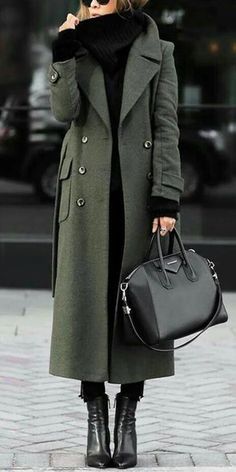 Long Green Coat, Chique Outfit, Fall Fashion Coats, Green Trench Coat, Best Winter Coats, Fashion Curvy, Coat Women Fashion, Women Overcoat, Black Knit Sweater