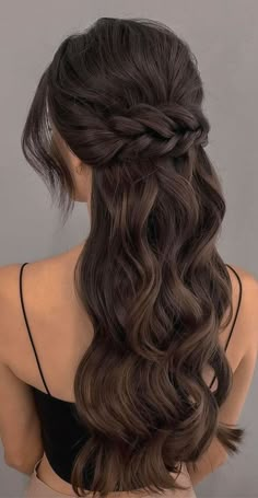 Prom Hairstyles Pictures, Medium Length Hairstyles For Bridesmaids, Prom Hairstyles Half Up Half Down Braid Brown Hair, Half Up Half Down Graduation Hair, Class Hairstyles, Prom Hairstyle