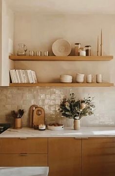 the kitchen counter is clean and ready for us to use in some places like this