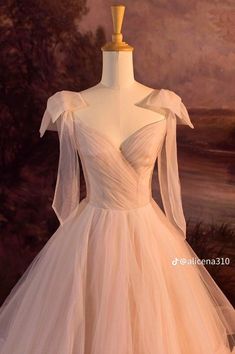 Fitted Bodice Tulle Gown With V-neck, V-neck Tulle Gown With Fitted Bodice, V-neck Gown With Fitted Bodice And Tulle Material, Layers Long, Long Ball Gown, Formal Evening Gown, Dress Spaghetti Straps, Long Formal Dress, Long Prom Gowns