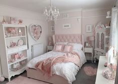 Pink Aesthetic Bedroom Ideas Vintage, Pastel Fairycore Room, Pink Bedroom Decor, Pink Room Decor, Cute Bedroom Ideas, Dekorasi Kamar Tidur, Princess Room, Redecorate Bedroom, Dream House Rooms