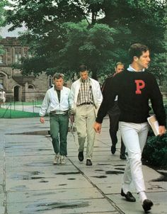 1950s Fashion Menswear, Ivy Look, Preppy Boys, White Jeans Men, Preppy Men, Ivy League Style, Teddy Boys, Ivy Style, Prep Style