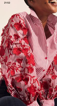 Shirts For Big Busted Women, Red Striped Top Outfit, Striped Top Outfit, Kitenge Designs, Fashion For Petite Women, Effortlessly Chic Outfits, Trendy Fashion Tops, Top Outfit, Fancy Dress Design