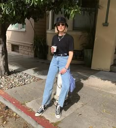 Bucket Hat Outfits, Hat Outfits, Streetwear Mode, Outfit 90s, Hipster Outfits