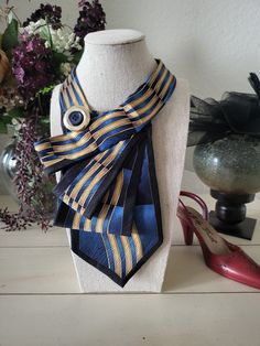 Refurbished beautiful tie to be worn with collar or without. Party Neckwear With Tie Neck Detail, Tie Techniques, Old Neck Ties, Accidental Icon, Tie Ideas, Icon Fashion