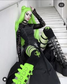 Green Goth Outfit, Dollskill Outfits, Green Goth, Cyberpunk Goth, Cute Feminine Outfits, Outfits Goth, Cybergoth Fashion, Goth Outfit Inspo, Goth Outfit Ideas