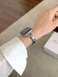 Clear Apple Watch Band Aesthetic, Bracelet And Apple Watch, Apple Watch And Tennis Bracelet, Modern Luxury Apple Watch Bracelet Strap, Elegant Apple Watch, Fancy Jewellery Designs, 38mm Apple Watch Band, Apple Watch 38mm