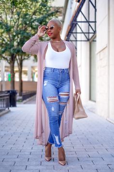 Jeans Cardigan Outfit, Blue Jean Skirt Outfits, High Class Fashion, Jeans Cardigan, Jean Skirt Outfits, Blue Jean Skirt, Simple Fall Outfits, Cardigan Outfits, High Waisted Jeans