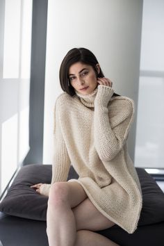 Alpaca   Chunky knit  Cream sweater. - RoseUniqueStyle Oversized Tunic Dress, Alpaca Clothing, Sustainable Knitwear, Alpaca Wool Sweater, Cream Turtleneck, Sweater Shawl, Tall Sweater, Woman Sweater, Loose Fit Sweater