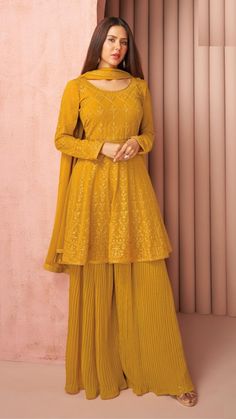 Yellow Sharara, Haldi Dress, Sharara Designs, Haldi Outfits, Function Dresses, Georgette Dupatta, Gaun Fashion, Pakistani Fancy Dresses, Sharara Suit