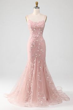 Light Pink Prom Dress, Dresses Long Formal, Dresses With Appliques, Prom Dress Inspo, Long Formal Dresses, Classy Prom Dresses, Stunning Prom Dresses, Spaghetti Strap Prom Dress, Valentine Dress