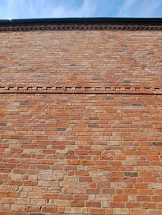 Close up shots of Flemish Bond, Old Fulford Blend brick work at a property near York, UK. Flemish Bond, Brick Bonds, Brick Projects, Brick Detail, Brick Masonry, Brick Architecture, Old Bricks, House Exteriors, Cast Stone