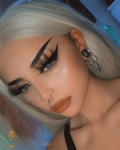 Extreme Make-up, Makeup Aesthetics, Dark Makeup Looks, Alt Makeup, Alternative Makeup, Dope Makeup, Edgy Makeup, Cute Makeup Looks, Makeup Eye Looks