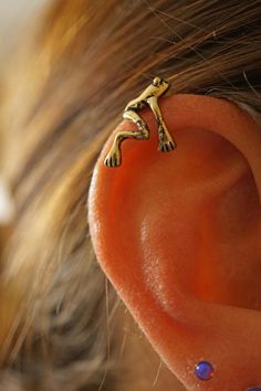 Cartilage Ear Cuff, Pretty Ear Piercings, Cute Ear Piercings, Gold Jacket, Cute Piercings, Gold Tree, Tree Frog, Gold Ear Cuff, Dope Jewelry