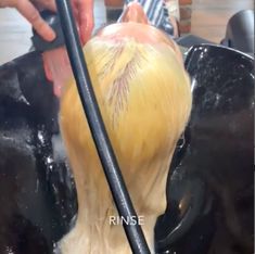 How To Get a Level 10 Ash Blonde Hair & Get Rid of Your Yellow or Golden Hair Once And For All! - Ugly Duckling Toner For Yellow Hair, Tone Yellow Hair, Toning Bleached Hair, How To Bleach Hair, Blonde Toners, Dark Ash Blonde Hair, Yellow Blonde Hair, Toner For Blonde Hair, Lighten Hair