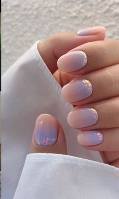 Nails Art Sparkle, Classy Pastel Nails, Pastel Sparkle Nails, Birthing Nails, Cute Pastel Nail Art, Pretty Nude Nail Designs, Trendy Pastel Nails, Pastel Gel Nails, Opalescent Nails