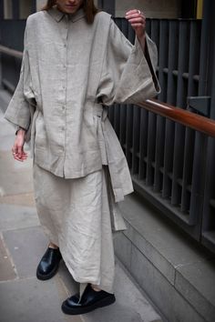 Linen Shirts, Oversized Kimono Shirts, Oversized Shirt, Linen Blouse, Linen Kimono, Minimal Linen Clothes, Kimono Sleeves - Etsy Lithuania Oversized Linen Shirt Outfit, Oversized Kimono, Linen Kimono, Kimono Shirt, Mode Kimono, Shirts Oversized, Shirt Linen, Linen Shirts, Kimono Sleeves