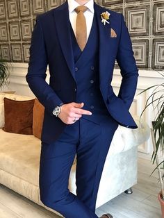 Tuxedo For Men Wedding Groom Style, Midnight Blue Tuxedo Wedding, Groomsmen Attire Blue, Blue Suit Groomsmen, King Magnifico, Navy Blue Suit Men, Navy Blue Suit Wedding, Midnight Blue Suit, Navy Slim Fit Suit