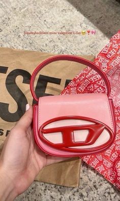 Pink Diesel Bag, Vintage Bag Aesthetic, Dream Bags, Luxury Purses, Bags Aesthetic