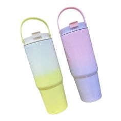 two different colored plastic cups with handles