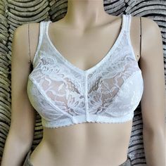 LARGE CUP Wireless FLORAL Bra With Wide Straps, Cotton Lined Soft Cup White European Minimizer Bra, Plus Size Stretch Lace Bra, Gift For Her by ANTIQUE4YOU SUPER COMFORTABLE COTTON LINED BRA. SOFT CUP. WIRELESS. WIDE STRAPS. COTTON LINING IN LOWER PART. NEW OLD STOCK. MADE IN EUROPE. WHITE. GREAT GIFT FOR WOMEN. CHECK BLACK BRA: https://www.etsy.com/listing/1188119711/large-cup-wireless-floral-bra-with-wide?click_key=dfc752506aaa625d0e1304882f80023a969b8646%3A1188119711&click_sum=50901955&ref=sh Luxury Underwire Bra With Lace Closure, Luxury Chic Bra With Padded Cups, Affordable Romantic Bra With Lace Trim, Cheap Lace Tops With Built-in Bra, Luxury Spaghetti Strap Bra For Women, Cheap Cream Bra For Women, Cheap Fitted Feminine Bra, Affordable Fitted Feminine Bra, Affordable Versatile Crop Top With Built-in Bra