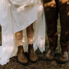 It’s wedding season. 💖 Send this to someone who’d rock Blunstone boots on their wedding day! 📸: 1 & 2. Embroidery by @abigail_and_lauren & photo by@danielneucom 3 & 4. @petrabracken 5 & 6. Couple jbruush & photography by @kiwicaptures 7 & 8. Embroidery by @sophie_oclair & photography by @melissagebert & bride @gabmarkevich 9 & 10. @rendezvous.elopements #BrideandGroominBlundstones #BridesinBlundstones #Blundstone #BlundstoneCanada Blundstone Bride, Blundstone Wedding, Wedding Vibes, Style Wedding, Wedding Season, Wedding Ideas, Wedding Day, Embroidery, Boots