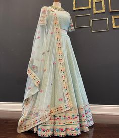 Women Lengha Design, New Lehnga Dress Wedding, Non Revealing Lehenga, Unique Dress For Wedding Indian, Ghagras For Weddings, Ghaghra Designs Latest Indian, Customized Lehenga Designs, Lahanga Design Latest Wedding Indian, Women Lehenga Indian Weddings