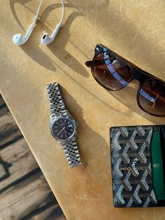 #rolex #goyard #raybansunglasses Rolex Aesthetic, Calm Fits, Self Portrait Poses, Portrait Poses, Men's Watches, Car Collection, Ray Ban Sunglasses, Dream Life, Rolex