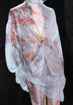 Dries Van Noten A/W 2019 Mode Turban, Textiles Fashion, Dries Van Noten, Mode Inspiration, Fashion Details, Primavera Estate, Fashion Sense, Couture Fashion, Paris Fashion