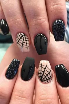 Fun Halloween Nails, Black Halloween Nails, Holloween Nails, Halloween Nails Easy, Nail Acrylic, Halloween Acrylic Nails, Cute Halloween Nails, October Nails, Spider Webs