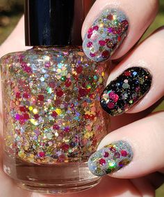 🎄Merry Christmas🎄 this is Merry and Bright, a sparking chunky glitter topper with ultra holographic silver and gold micro glitter, silver, gold, light pink,and bright pink holographic hexes. Celebrate the end of 2020 with this gorgeous topper! I'm wearing one coat of Merry and Bright over Essie Petal Pushers and Essie Licorice on my ring finger, topped with Essie Gel Setter top coat. Swatches shown in full sunlight and inside lamp light. This listing is for One full sized nail polish (0.5 oz/1 Essie Gel Setter Top Coat, Essie Petal Pushers, Pink Holographic, Petal Pushers, Essie Gel, Nail Art Supplies, Gold Light, Nail Polishes, Ring Finger